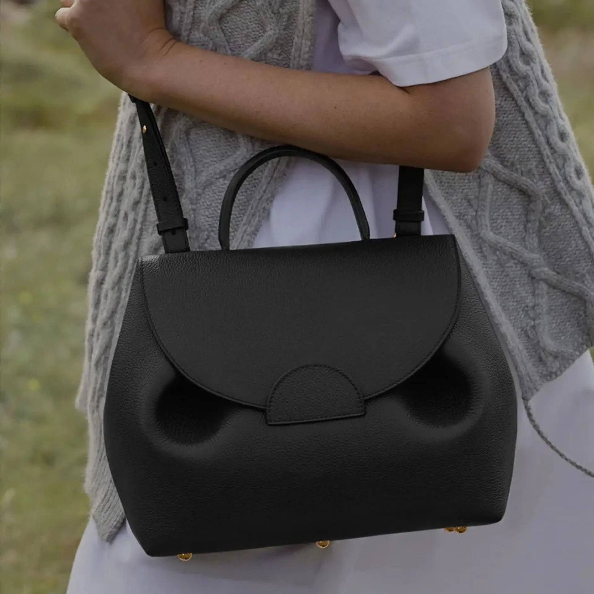 kf-Sa6f239e9b0ed40aca8a063cbd1a4ca88i 2025 High End Women's Bag with Niche Design, Light Luxury Leather Storage, Versatile Women's Bag for Commuting - Image 1